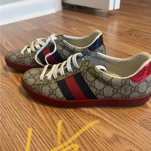 Gucci size 6, in US 6.5